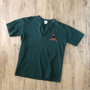 Daffy Duck green shirt Large